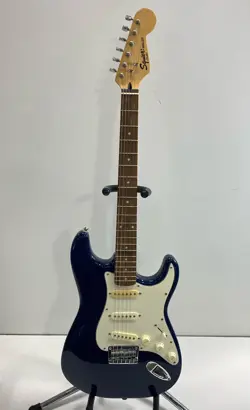 FENDER ELECTRIC GUITAR - SQUIER BULLET