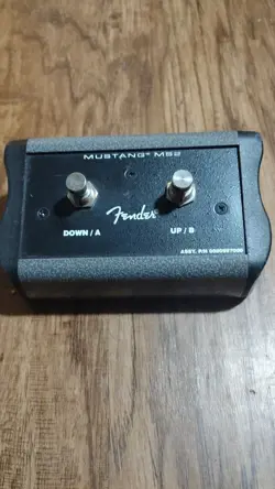 FENDER MUSTANG MS2
