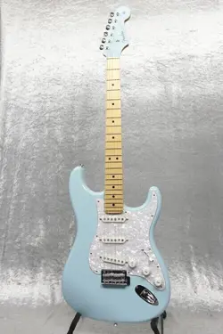FENDER MADE IN JAPAN HYBRID II FSR COLLECTION STRATOCASTER DAPHNE BLUE LTD MODEL