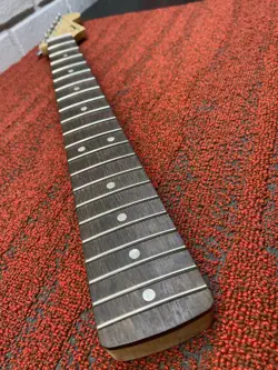 FRETS 25.5 SCALE