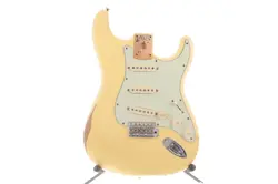 FENDER LIMITED EDITION ROAD WORN 60'S STRATOCASTER BODY VINTAGE WHITE FINISH