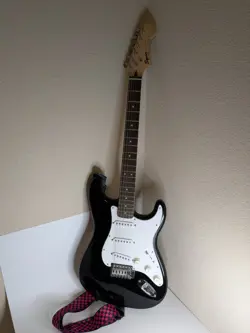 SQUIER FENDER BULLET STRAT ELECTRIC GUITAR WITH STRAP - GREAT CONDITION