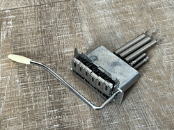 FENDER PLAYER PLUS STRATOCASTER GUITAR TREMOLO BRIDGE