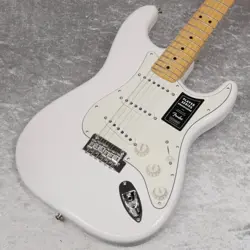 FENDER PLAYER STRATOCASTER MAPLE FINGERBOARD POLAR WHITE WITH GIG BAG FROM JAPAN