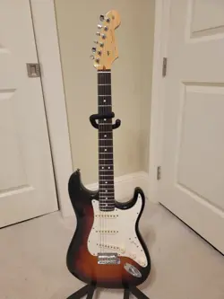 2014 FENDER AMERICAN STANDARD STRATOCASTER - 3 COLOR SUNBURST ROSEWOOD FRETBOARD