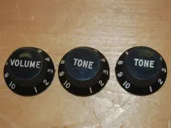 STRAT KNOBS VERY
