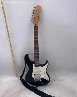 YAMAHA EG112 RIGHT-HANDED