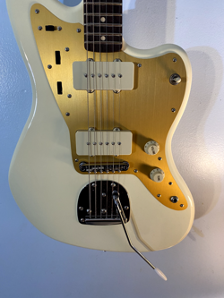 VINTAGE WHITE LAUREL