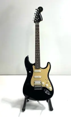 FENDER ELECTRIC GUITAR - STARCASTER STRAT