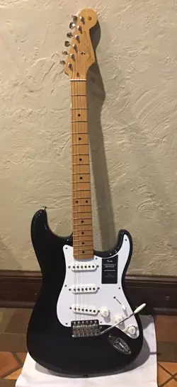 FENDER VINTERA II 50S STRATOCASTER BLACK WITH MAPLE NECK