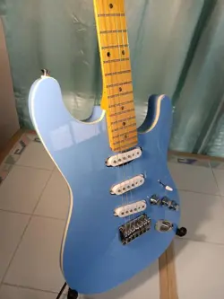 FENDER STRATOCASTER AERODYNE