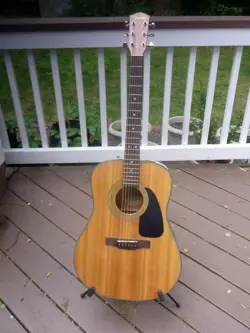 FENDER SOLID SPRUCE TOP DG-8S NAT DREADNOUGHT ACOUSTIC GUITAR & GIGBAG