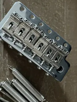 FULL BLOCK TREMOLO