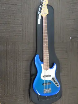 FENDER DELUXE JAZZ BASS V  5 STRING