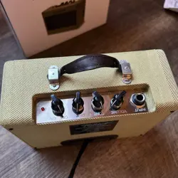 GUITAR AMPLIFIER OPEN