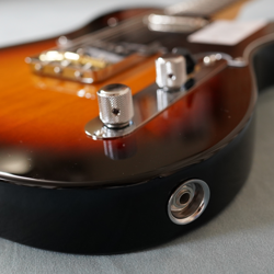 FENDER MADE IN JAPAN HYBRID II TELECASTER ROSEWOOD FINGERBORD 3-COLOR SUNBURST
