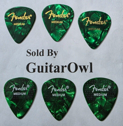 FENDER MEDIUM GUITAR PICKS GREEN MOTO NEW 351 DOTTED CELLULOID