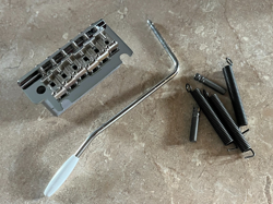 FENDER JUANES AMERICAN STRATOCASTER GUITAR TREMOLO BRIDGE