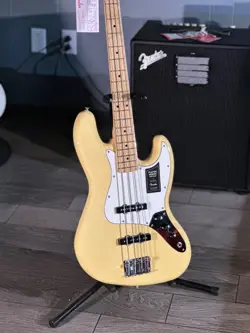 FENDER PLAYER JAZZ BASS, MAPLE FRETBOARD, BUTTERCREAM W/ FREE SHIPPING