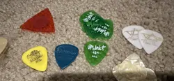 GUITAR PICKS DUNLOP