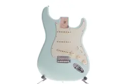 FENDER VINTERA 60'S STRATOCASTER BODY SEAFOAM GREEN FINISH FULLY LOADED!