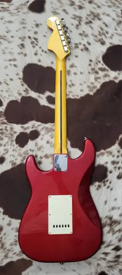 SQUIER STRATOCASTER CANDY