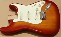 FENDER SQUIER STANDARD