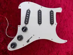 STARCASTER SSS STRAT