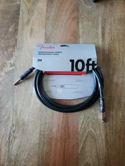 GENUINE FENDER PROFESSIONAL SERIES INSTRUMENT CABLE, STRAIGHT/STRAIGHT 10' BLACK