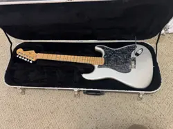 2003 FENDER STRATOCASTER DELUXE