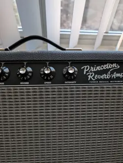 12-WATT COMBO AMP