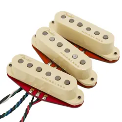 FENDER ULTRA NOISELESS HOT STRATOCASTER PICKUPS, SET OF 3, AGED WHITE