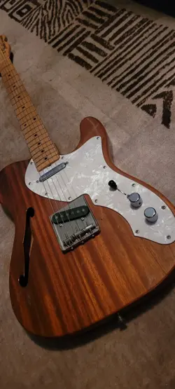 1986 FENDER TELECASTER