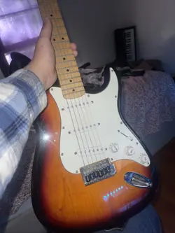 BEGINNER ELECTRIC GUITAR
