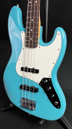 BASS GUITAR AQUATONE