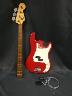 SQUIER PRECISION SPECIAL