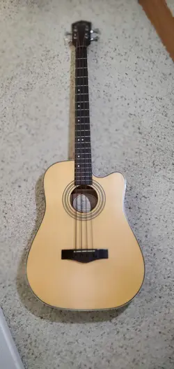 4-STRING GUITAR NATURAL