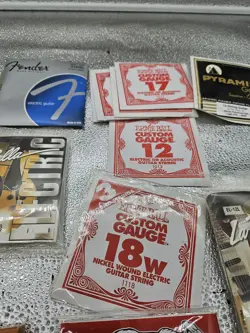 GUITAR STRINGS NEW