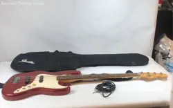 SQUIER BY FENDER BASS GUITAR W/ CARRY CASE