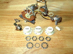 FENDER 1986 USA WHITE AMERICAN VINTAGE 57/62 STRATOCASTER CONTROL POTS HARNESS