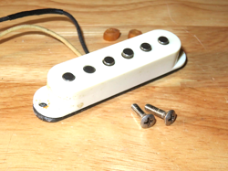 FENDER 1986 USA WHITE AMERICAN VINTAGE 57/62 STRATOCASTER MIDDLE PICKUP