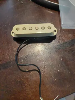 FENDER STRATOCASTER PU