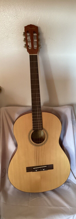 FENDER ESC-105 EDUCATIONAL SERIES CLASSICAL ACOUSTIC GUITAR