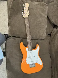 SQUIER MINI STRATOCASTER