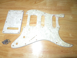 FENDER 2000 USA PEARLOID WHITE 3 PLY HSS STRATOCASTER PICKGUARD & TREMOLO COVER