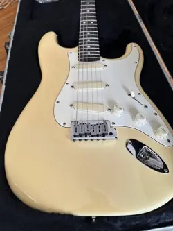 1989 FENDER STRAT PLUS STRATOCASTER