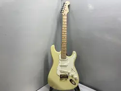 FENDER STRATOCASTER ELECTRIC GUITAR REPLICA