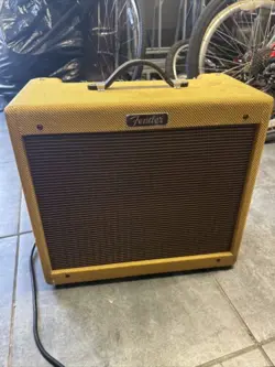 FENDER BLUES JUNIOR LTD PR 295 - LACQUERED TWEED GOLD MEXICO TUBE AMPLIFIER