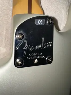 DELUXE STRATOCASTER CHROME