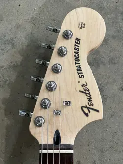 CUSTOM WIRED STRATOCASTER
